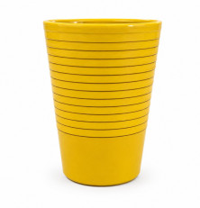 Moderný žltý kvetináč s jemným reliéfom